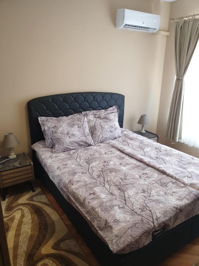 Apartment The Room Burgas Esterno foto
